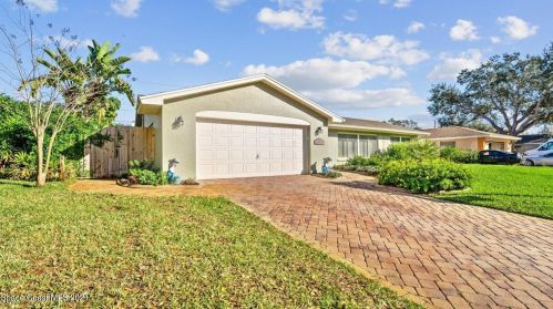 2608 Applewood Dr, Titusville, FL 32780-5902