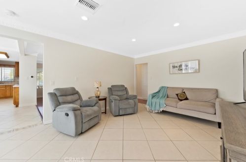 10624 Sunnybrook Ln, Whittier CA  90604-1755 exterior