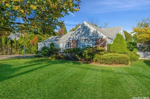 15 John St, Bethpage, NY 11714-4404