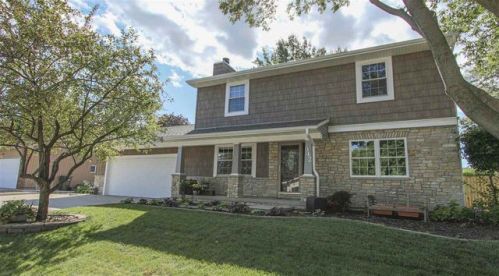 942 Lynda Rd, Waterloo, IA 50701-5222
