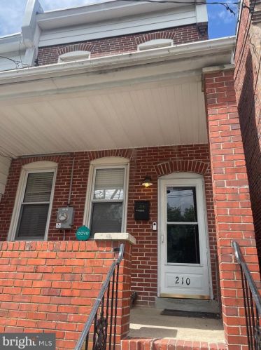 210 5th Ave, Wilmington, DE 19805-4706