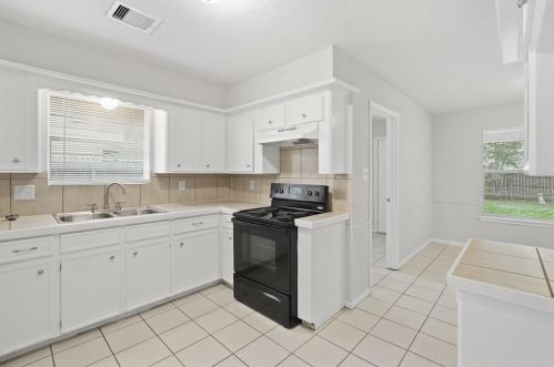 5711 Green Timbers Dr, Humble TX  77346-1930 exterior