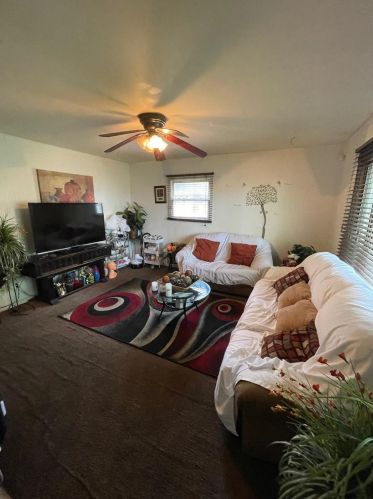 3034 Glenwood St, Hammond, IN 46322-1234