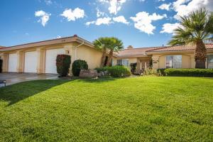 6532 Parker Dr, Palmdale, CA 93551-1902