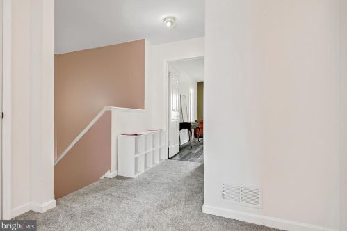 1528 Macintosh Way, Hummelstown PA  17036-8727 exterior