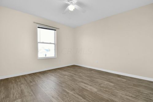 135 Spring Flower Way, Pataskala OH 43062-6997 exterior