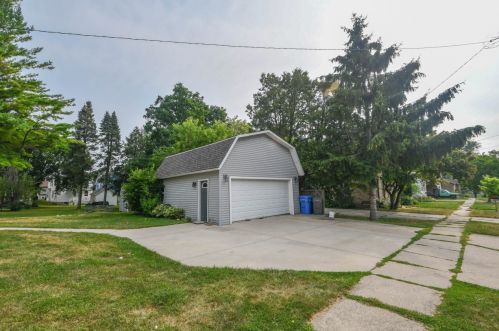 606 Cole St, Watertown, WI 53094-3842