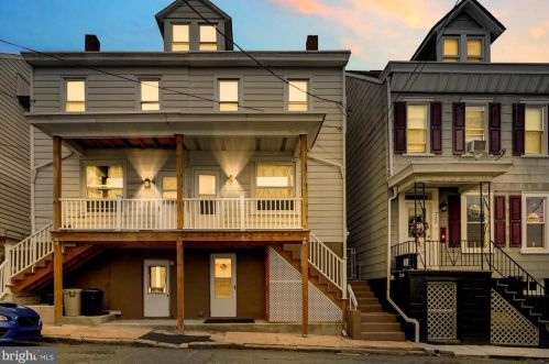 754 Walnut St, Primrose, PA 17901-1238