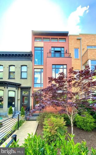 1826 11th St, Washington DC  20001-5015 exterior