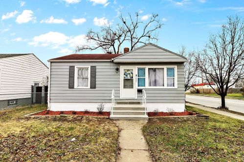 7447 Jarnecke Ave, Hammond, IN 46324-2742