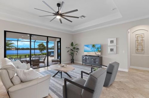 10070 Biscayne Bay Ln, Naples FL 34120-3754 exterior