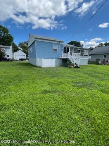 715 Monmouth Pkwy, Middletown, NJ 07748-5623