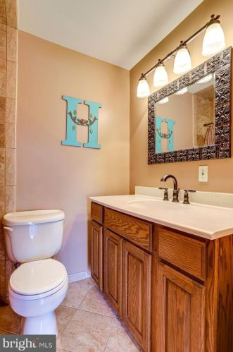 3714 Mountain Rd, Haymarket VA  20169-1739 exterior