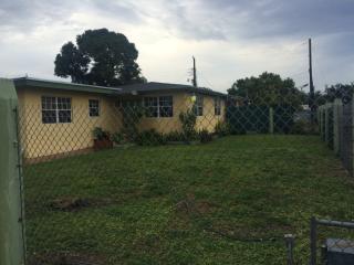 2801 95th St, Miami, FL 33147-2321