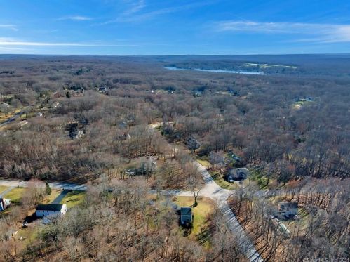 40 Carli Blvd, Colchester CT  06415-1867 exterior