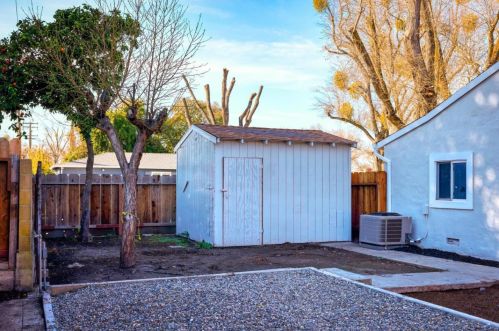 1928 Potter Ave, Modesto CA  95350-3669 exterior