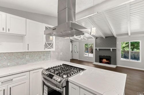 40000 Gualala Ct, The Sea Ranch CA  95445-9533 exterior