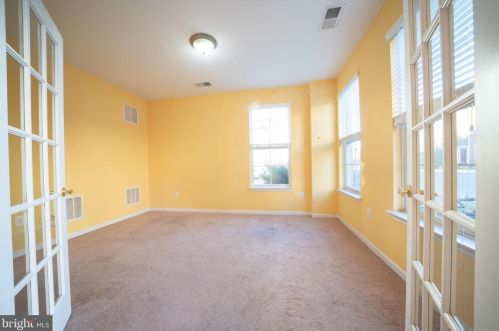 7016 Little Thames Dr, Gainesville VA  20155-4009 exterior