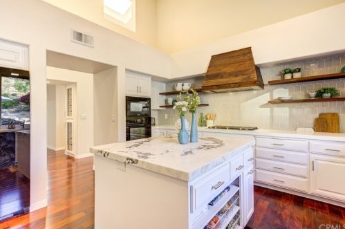 462 Mercedes Ln, Pismo Beach CA  93420-2658 exterior