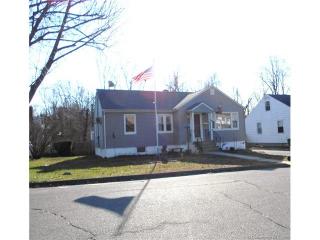 43 June St, Union City, CT 06770-3404