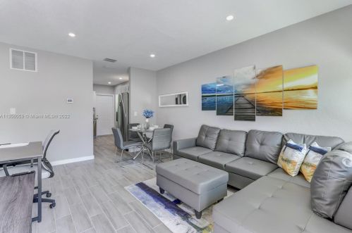 262 12th St, Delray Beach FL  33444-2916 exterior