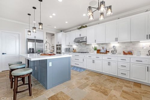 13 Via Niccolo Ct, Lake Elsinore CA  92532-0147 exterior