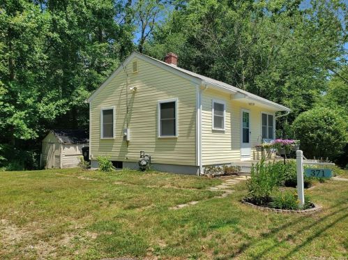371 Fitch Hill Rd, Uncasville, CT 06382-1133