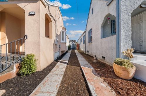 7426 Holly St, Oakland CA  94621-2834 exterior
