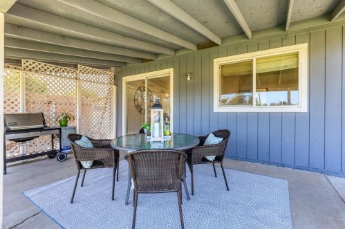 1320 I St, Rio Linda CA  95673-4403 exterior