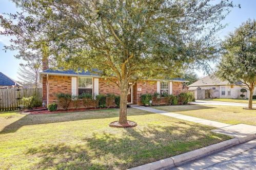 1103 Hemphill Dr, Cleburne, TX 76033-6655
