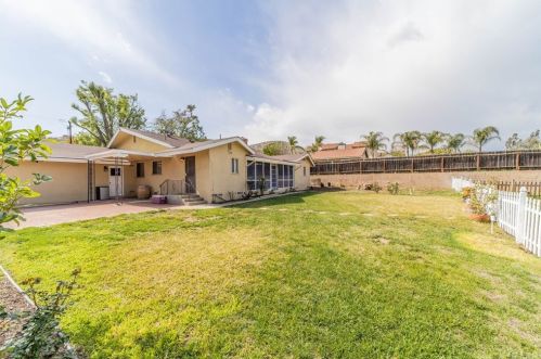 5361 Golden Ave, Riverside CA  92505-2416 exterior