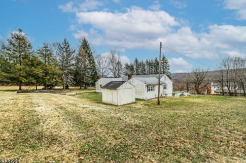 80 Russling Rd, Hackettstown, NJ 07840-4827