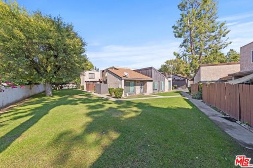 2617 Pinon Springs Cir, Bakersfield, CA 93309-4454