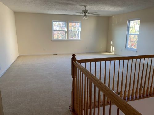 1033 Duncan Ln, Pittsburgh PA  15236-1661 exterior