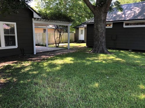 214 Live Oak St, Tomball TX  77375-4851 exterior