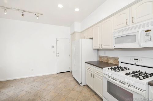 13402 Tiverton Rd, San Diego CA  92130-1021 exterior