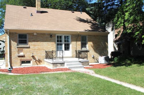 2956 82nd St, Milwaukee WI  53222-4816 exterior