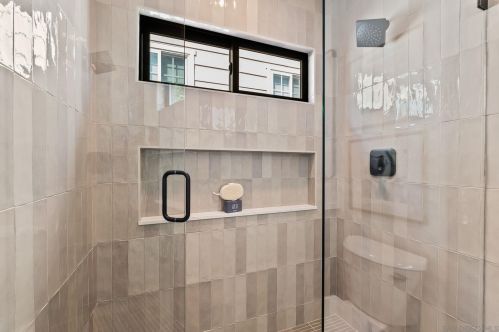 1855 Frankfort St, San Diego CA  92110-3514 exterior