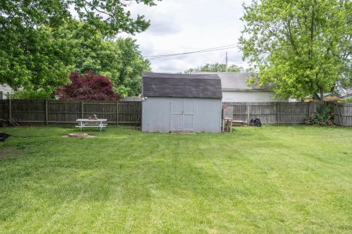 1014 Hinde St, Washington Ch OH  43160-1931 exterior