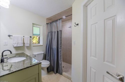 6100 Green Blvd, Naples FL  34116-4824 exterior