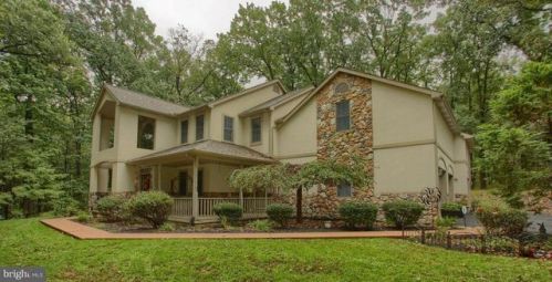 30 Briar Ln, Swartzville, PA 17569-9538