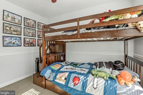 12810 Silvia Loop, Woodbridge VA  22192-5091 exterior