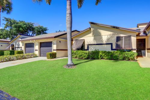 4 Ridge Pointe Dr, Boynton Beach, FL 33435-6793