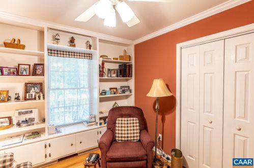 287 Jefferson Dr, Bybee VA 22963-3212 exterior