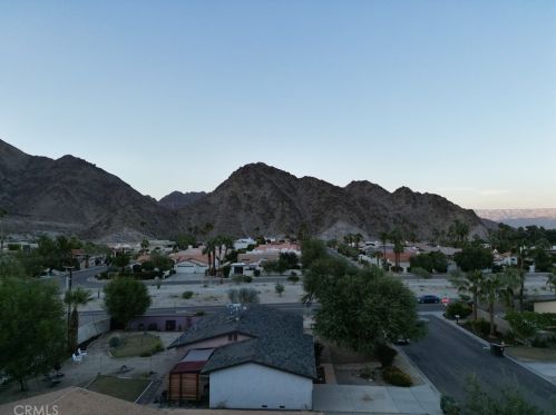 51655 Avenida Diaz, La Quinta CA  92253-3122 exterior