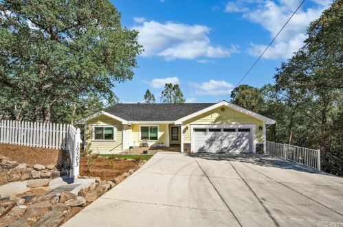 19593 Powder Horn Rd, Middletown, CA 95467-8708