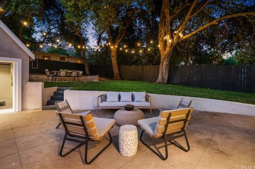 493 Altadena Dr, Altadena CA  91001-2243 exterior