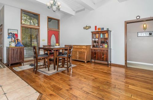 2114 Hidden Vly Dr, Crown Point IN 46307-9386 exterior