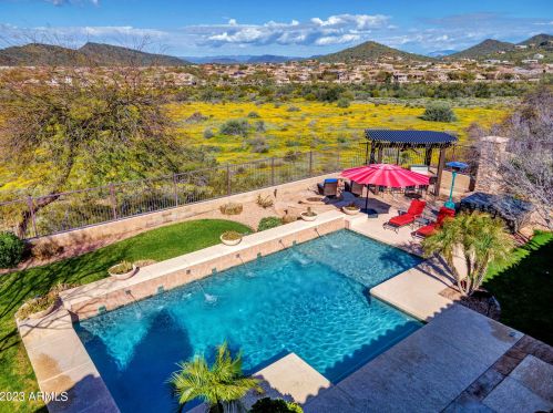 35804 27th Dr, Phoenix AZ  85086-5519 exterior