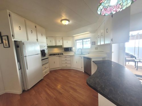 140 Calle Arriba, Palm Springs CA  92264-6329 exterior